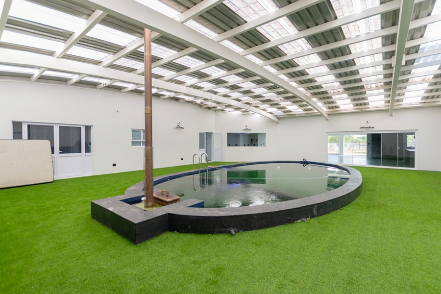 9 Bedroom Property for Sale in Long Acres Country Estate Western Cape